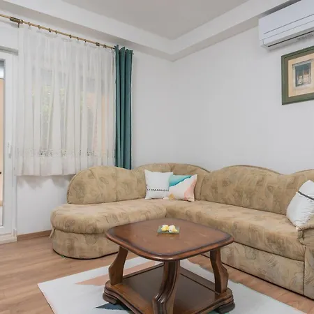 Apartman Oasis *